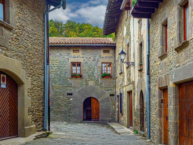 A quiet village along the Camino de Santiago with a mix of albergue, pension, and hotel accommodation